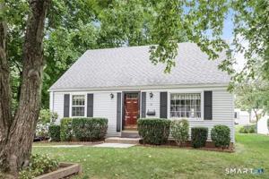 featured image of 18 Whiteside St