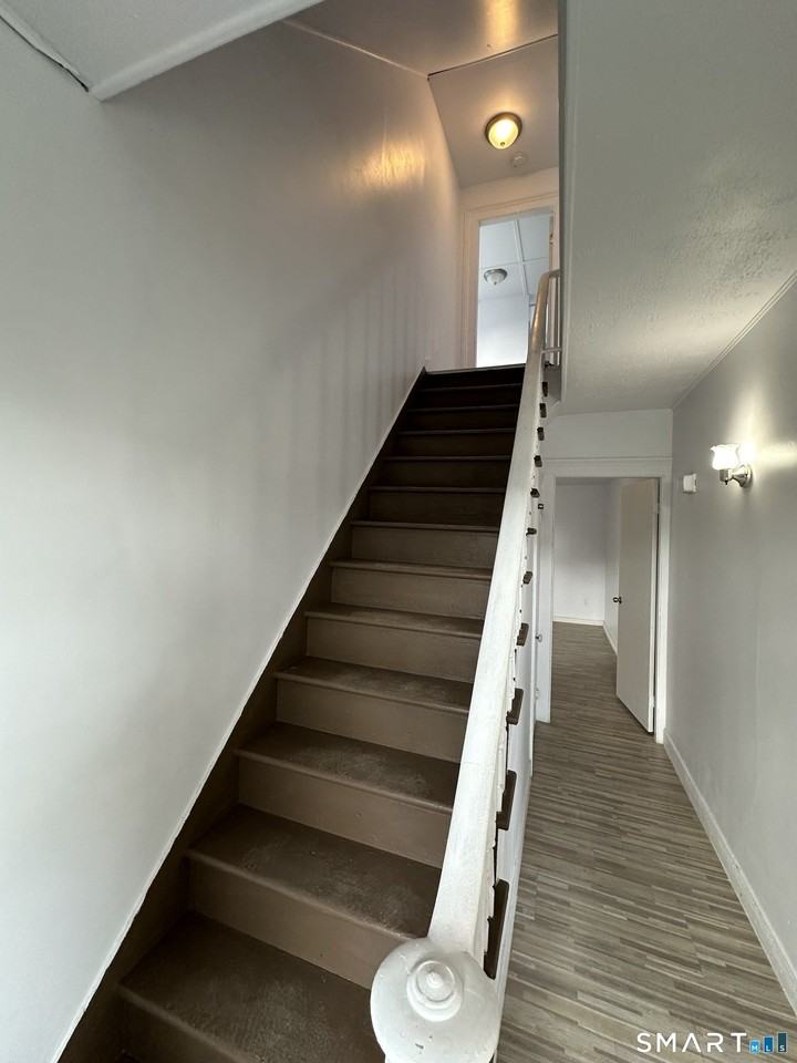 153 Ward St - Photo 2 of 14