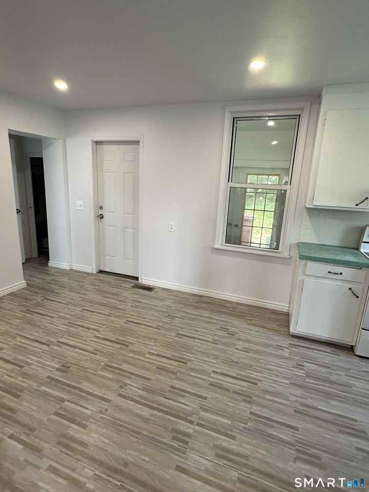 153 Ward St - Photo 6 of 14