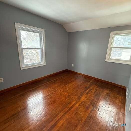 290 Priscilla St - Photo 4 of 9