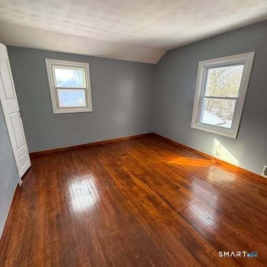 290 Priscilla St - Photo 6 of 9
