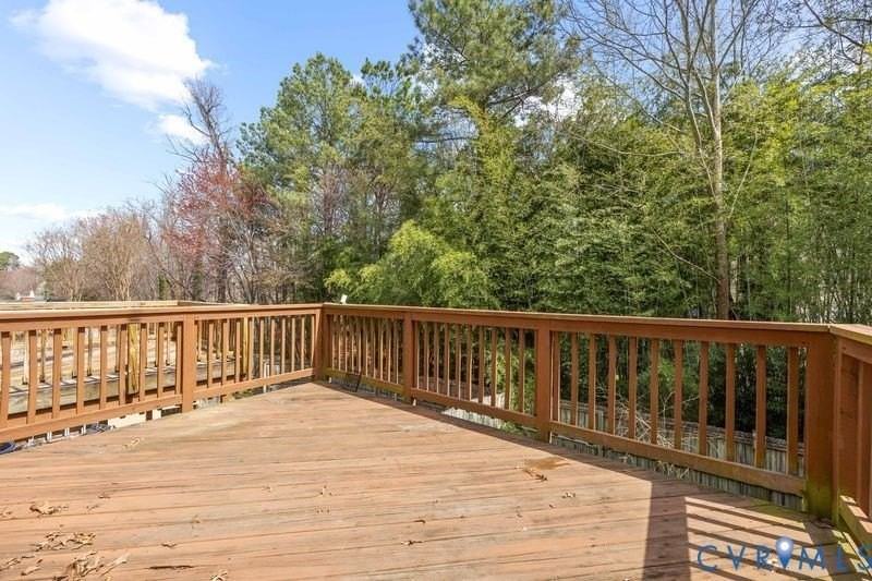2805 Queensland Dr - Photo 3 of 24