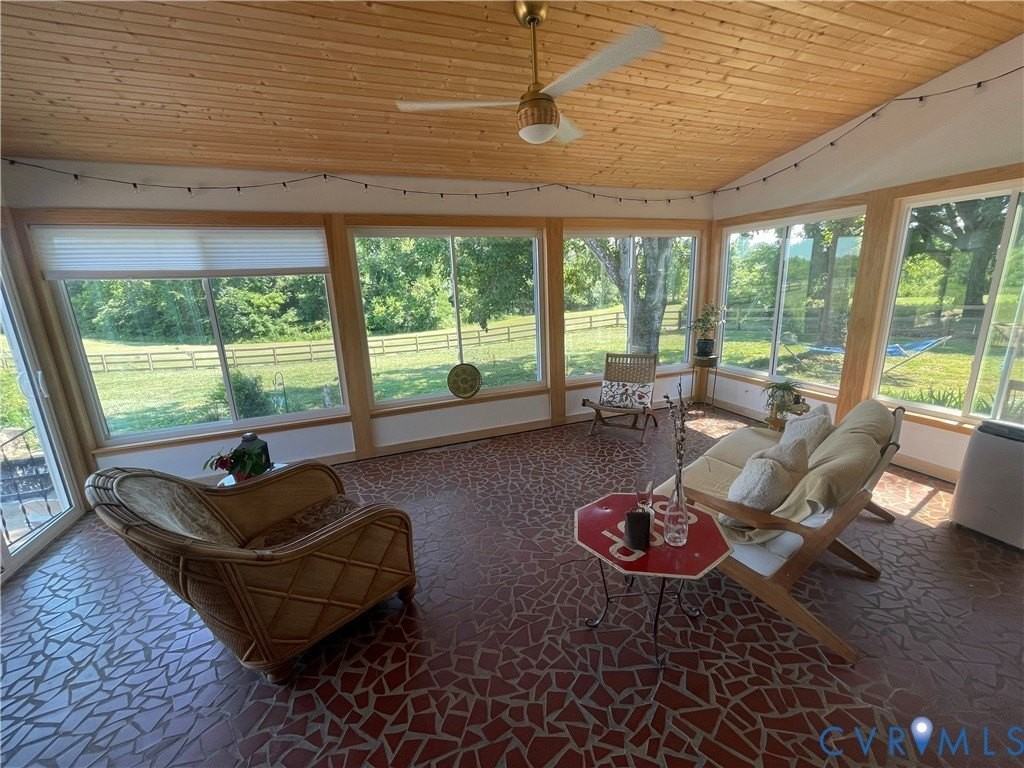 21121 Rocky Ford Rd - Photo 6 of 12