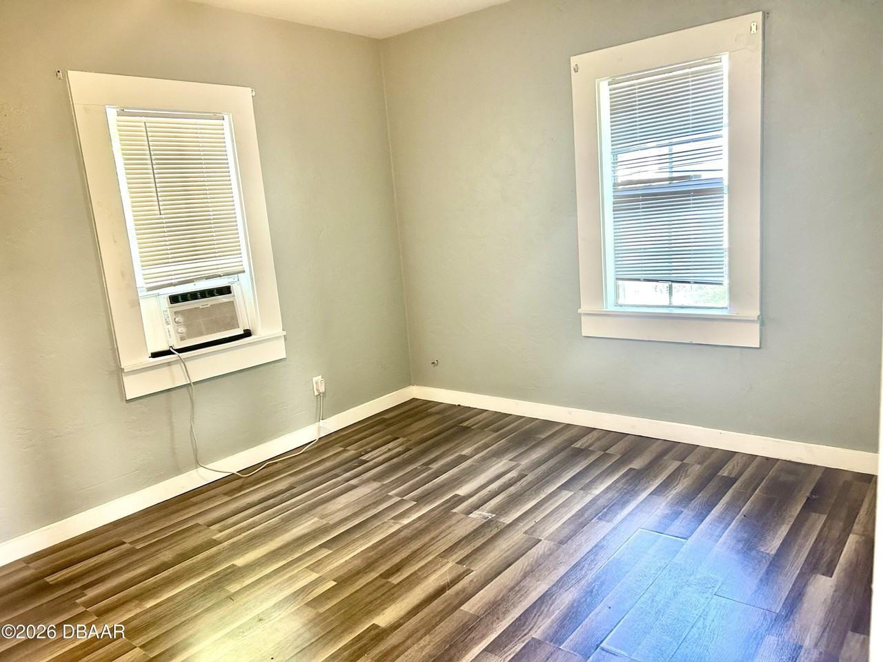 731 Florence St - Photo 6 of 10