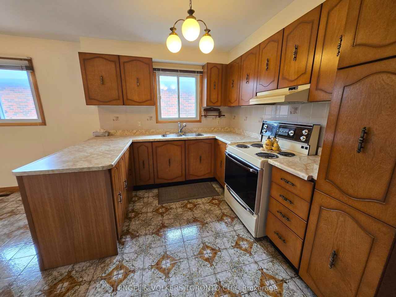 59 Sawmill Rd - Photo 6 of 18