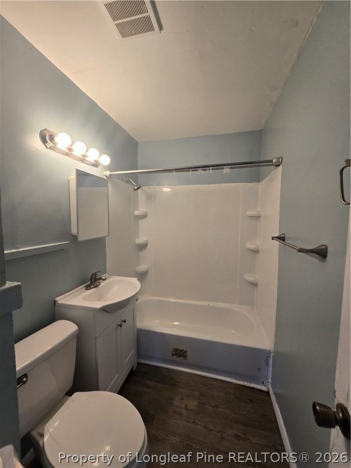 1919 Half Moon Cir - Photo 4 of 13