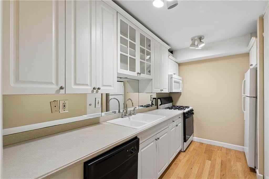 395 Pharr Rd Ne #308 - Photo 7 of 29