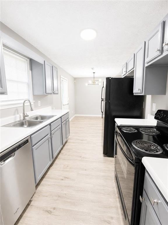 8011 Trinity Park Dr - Photo 2 of 6