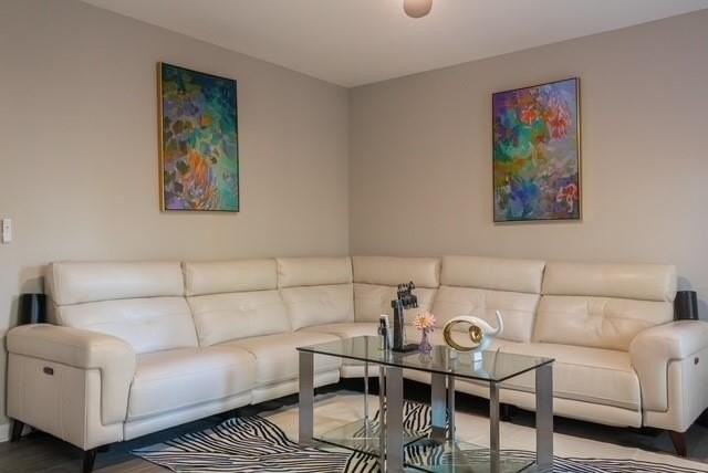 2110 Garden Pl - Photo 3 of 7
