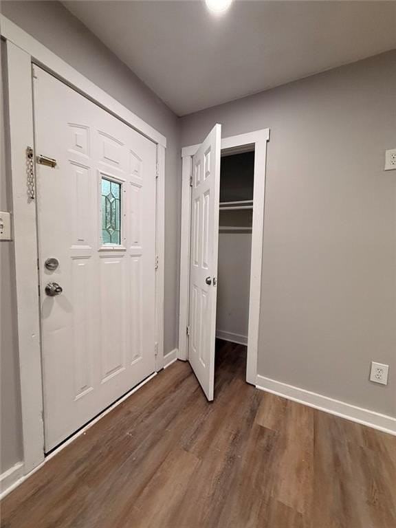 657 Robert E Lee Pkwy - Photo 3 of 30