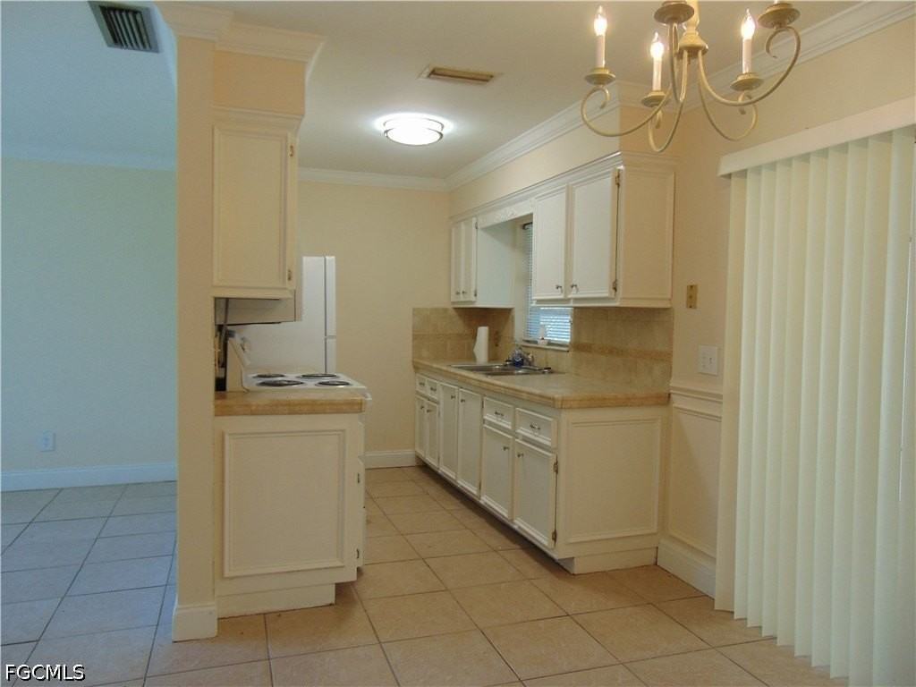 117 Stetson St - Photo 4 of 21