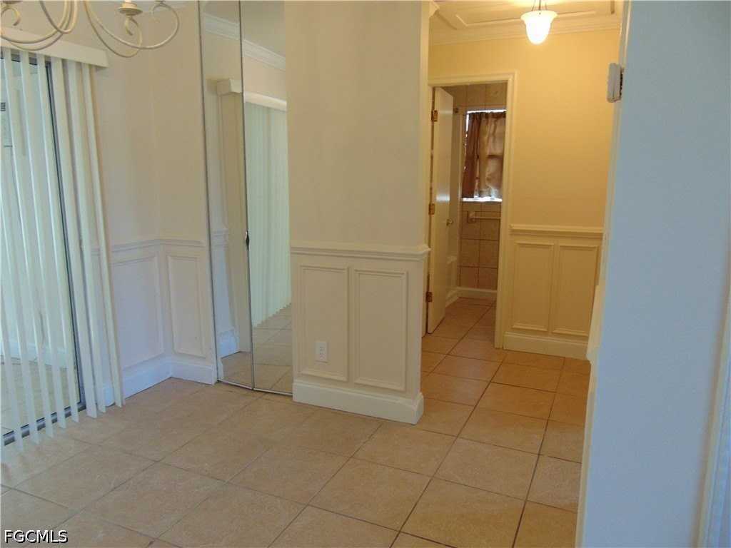 117 Stetson St - Photo 7 of 21