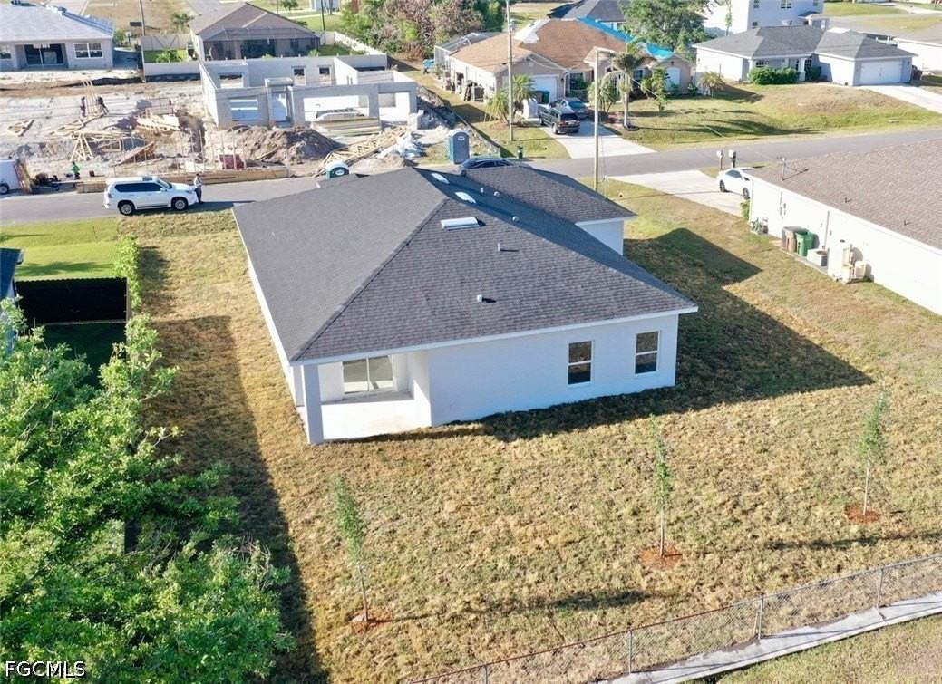 820 Ne 7th Pl - Photo 3 of 27