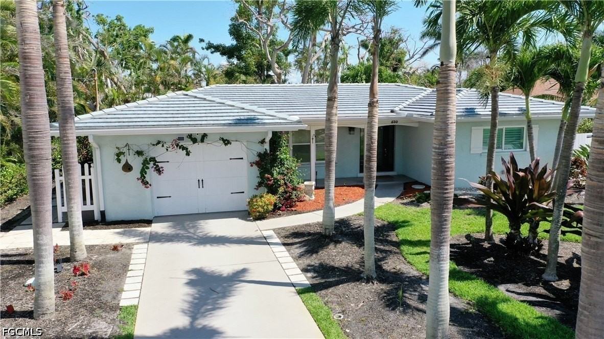 253 Bayshore Dr - Photo 6 of 39