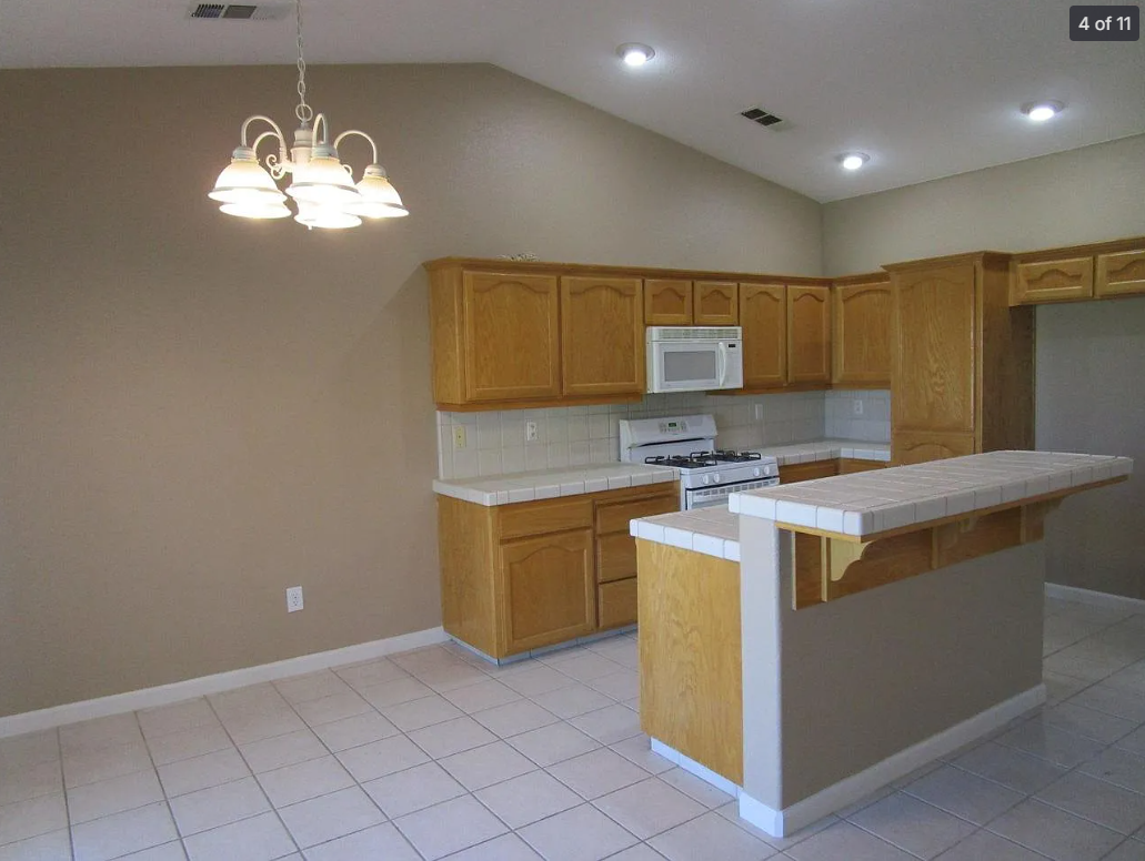 967 Golf Ave #1 - Photo 4 of 10