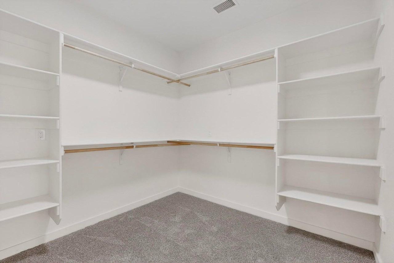 9 Leibel Ct - Photo 4 of 14