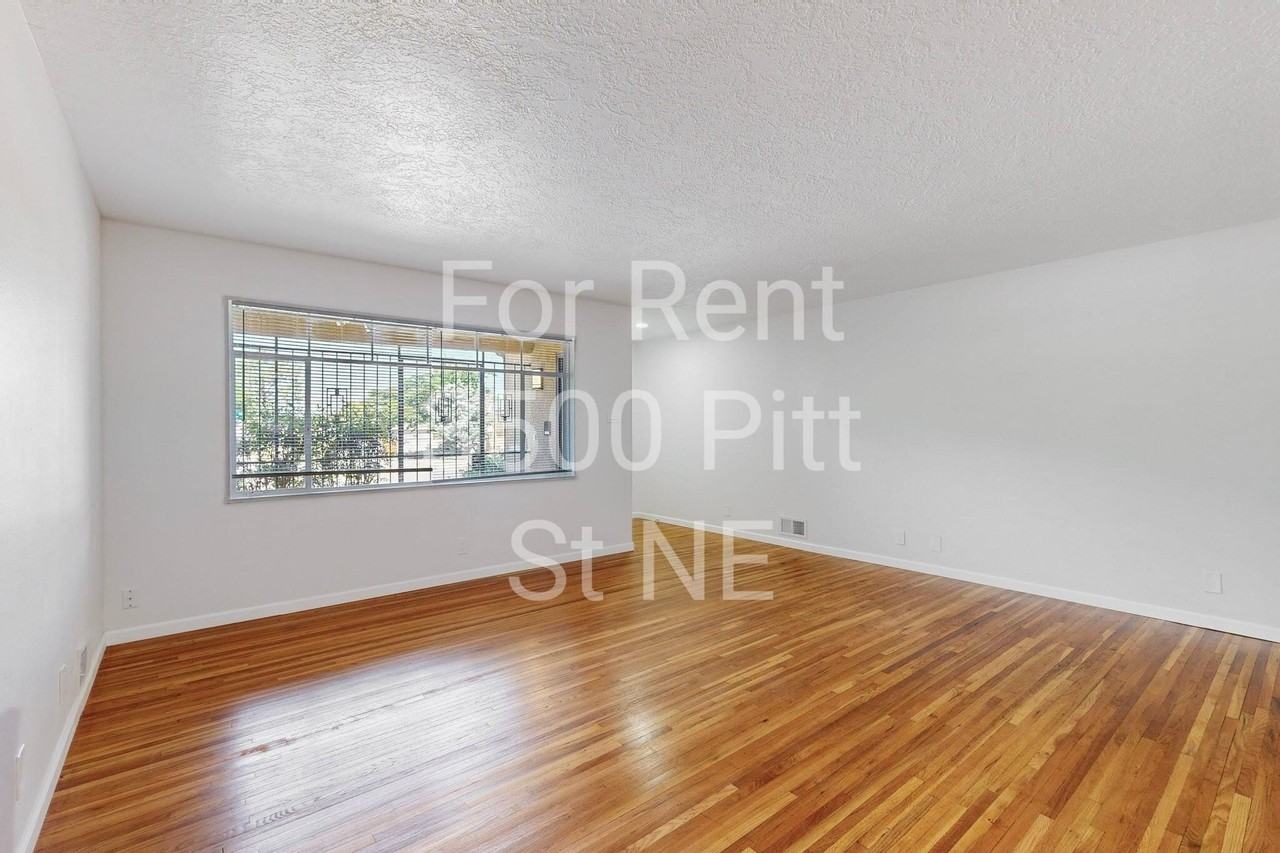 3500 Pitt St Ne - Photo 5 of 45