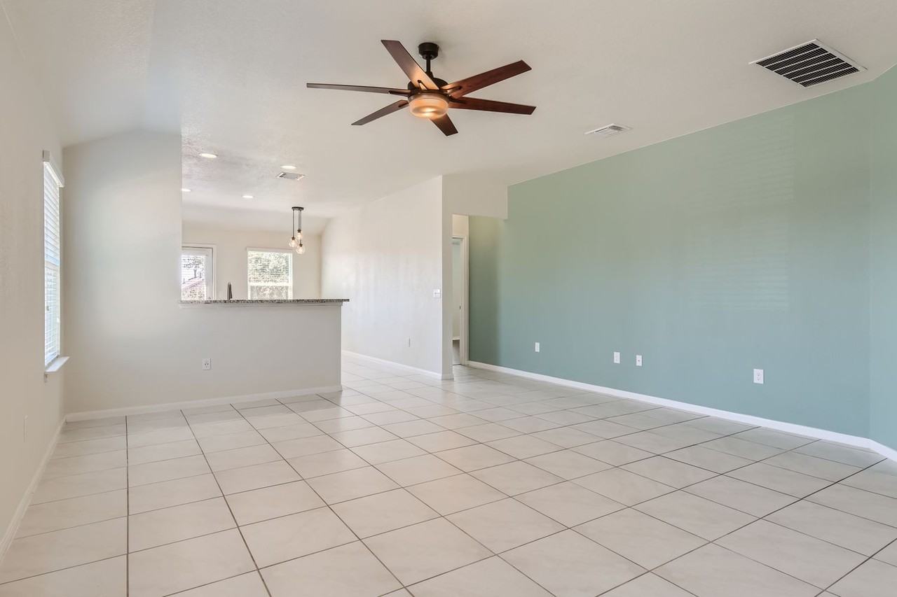 2025 Grow Ln #NA - Photo 3 of 12