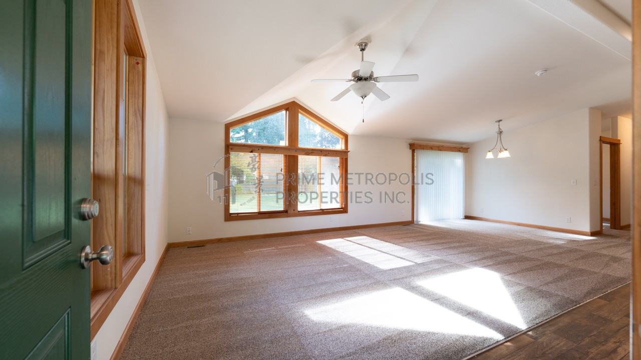 14051 145th Ave Se #1 - Photo 5 of 33