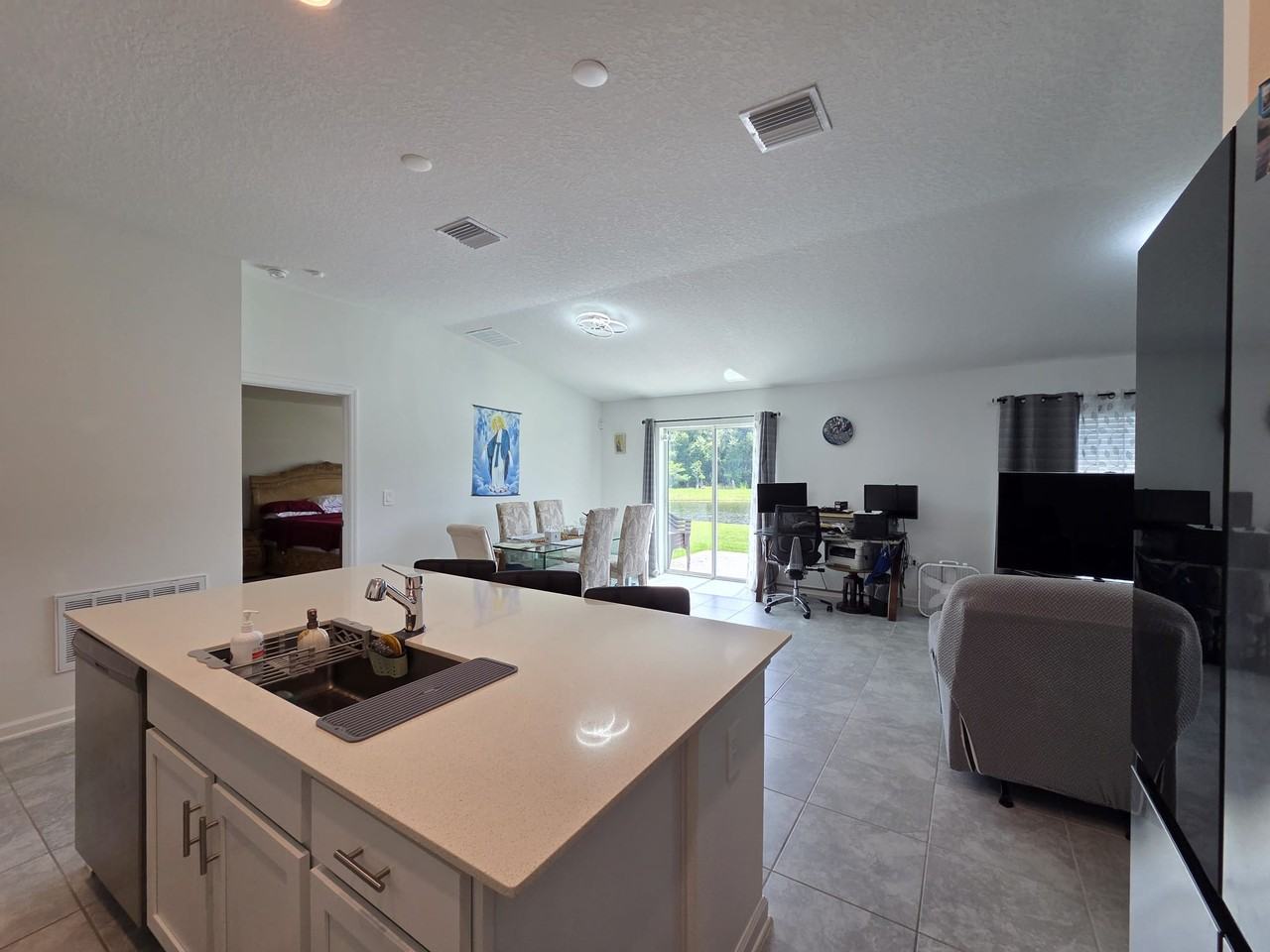 3949 Ambrose Ave #1 - Photo 7 of 24