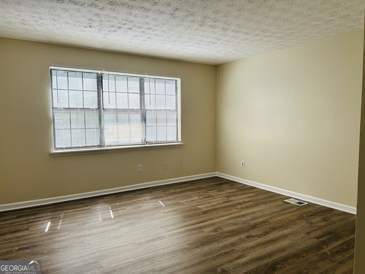 149 Appleton Blvd #C - Photo 4 of 22