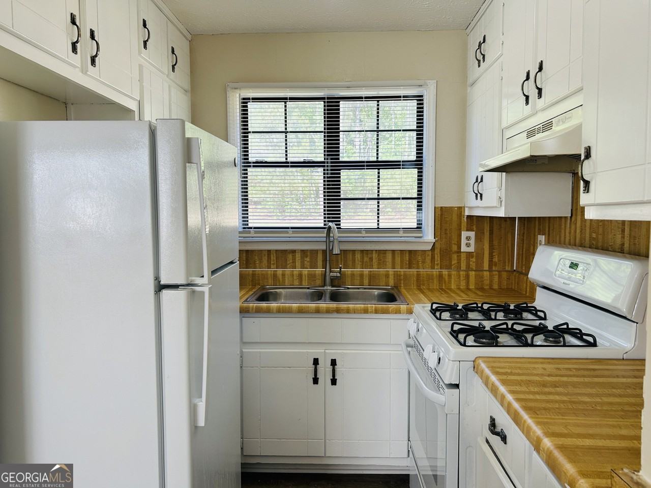 149 Appleton Blvd #C - Photo 7 of 22