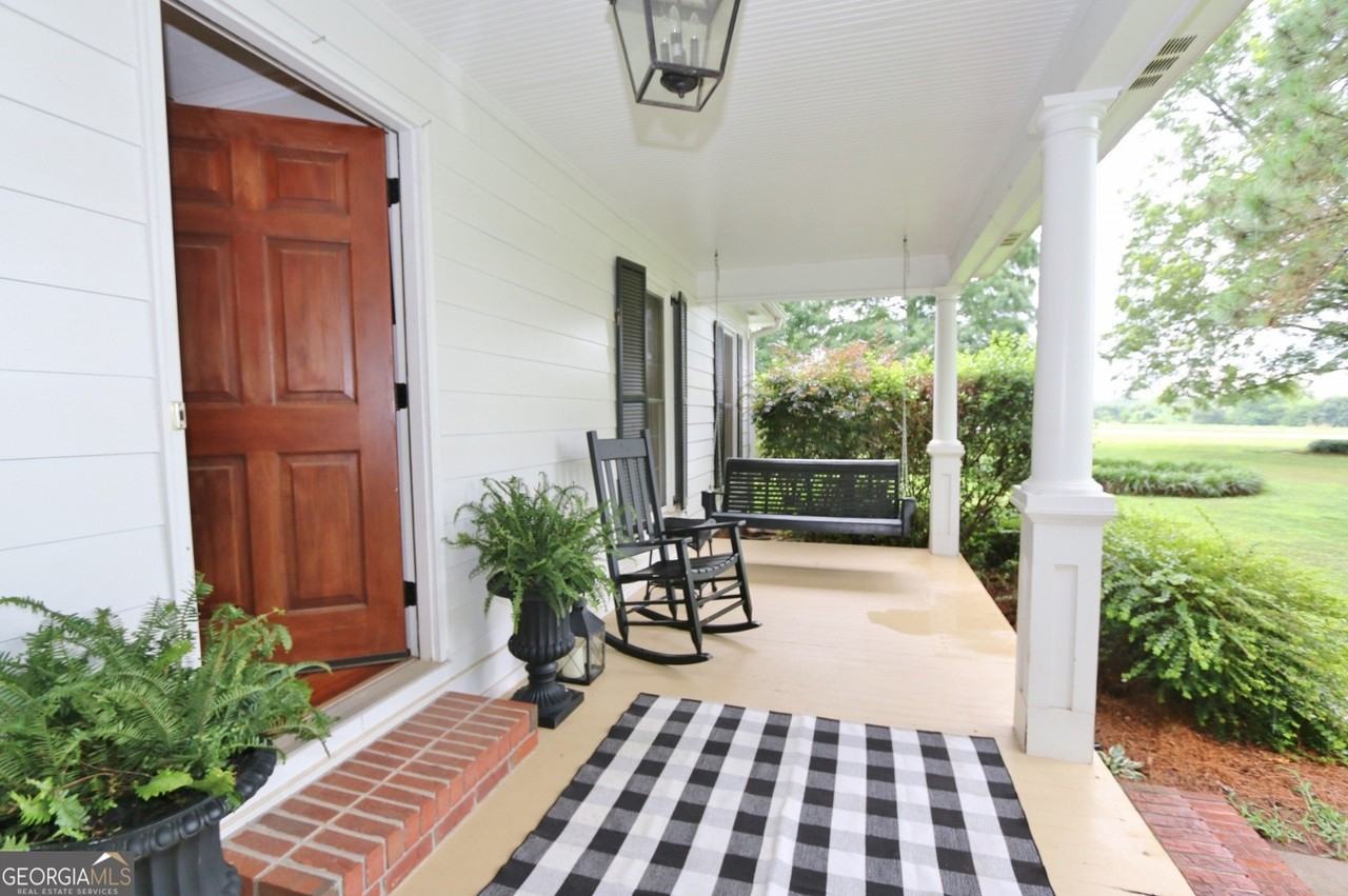 1001 Brownwood Rd - Photo 2 of 20