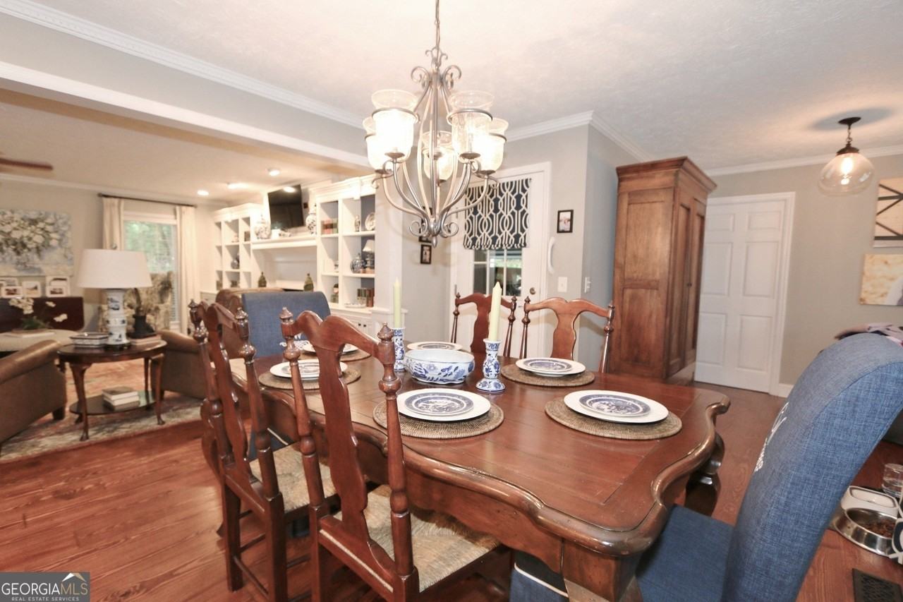 1001 Brownwood Rd - Photo 5 of 20