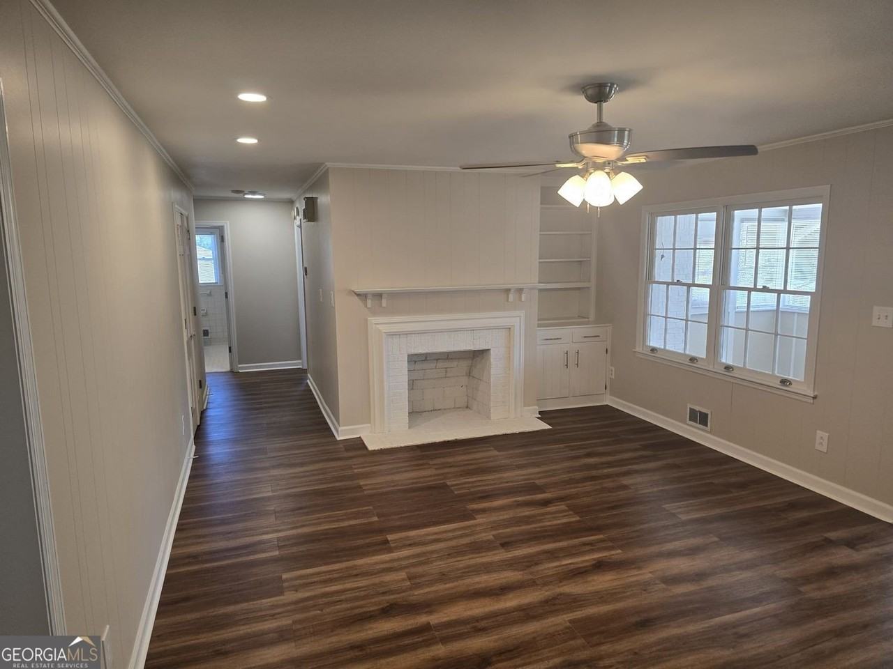 3420 Northside Dr #A - Photo 4 of 12