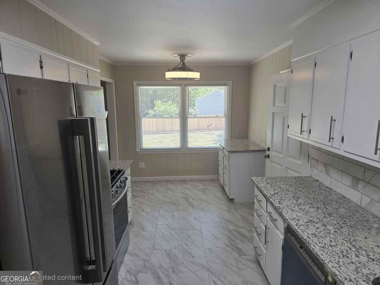 3420 Northside Dr #A - Photo 5 of 12