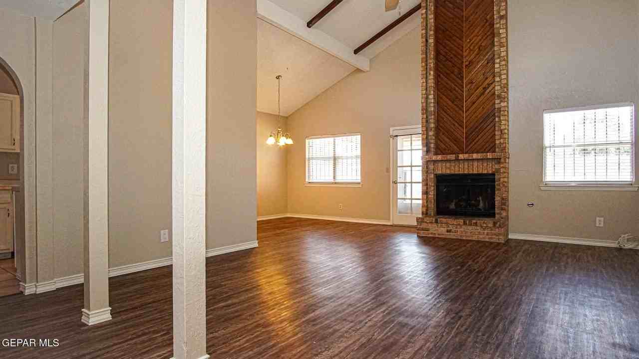 4553 Gen Maloney Cir - Photo 3 of 22