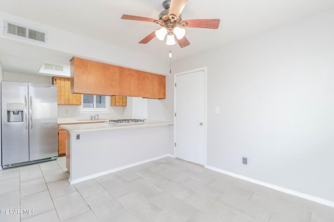 11052 Middledale St - Photo 3 of 33