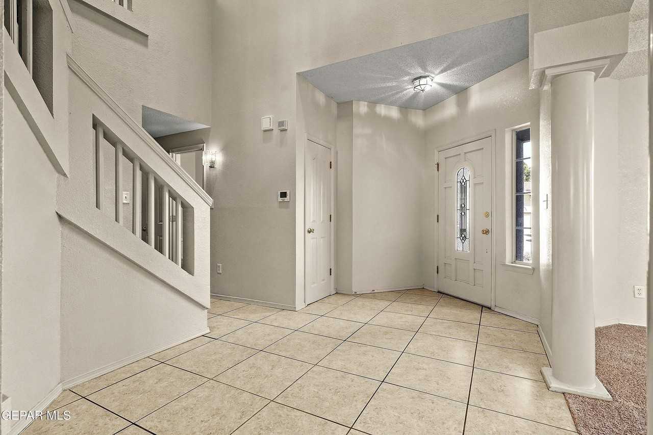 1315 Olga Mapula Dr - Photo 4 of 38