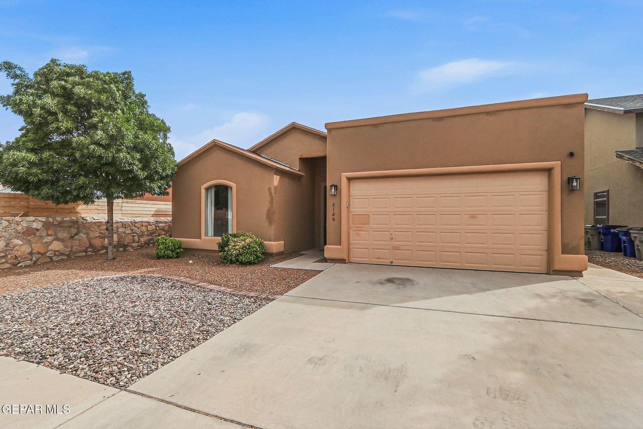 7120 Falling Leaf Cir - Photo 2 of 42