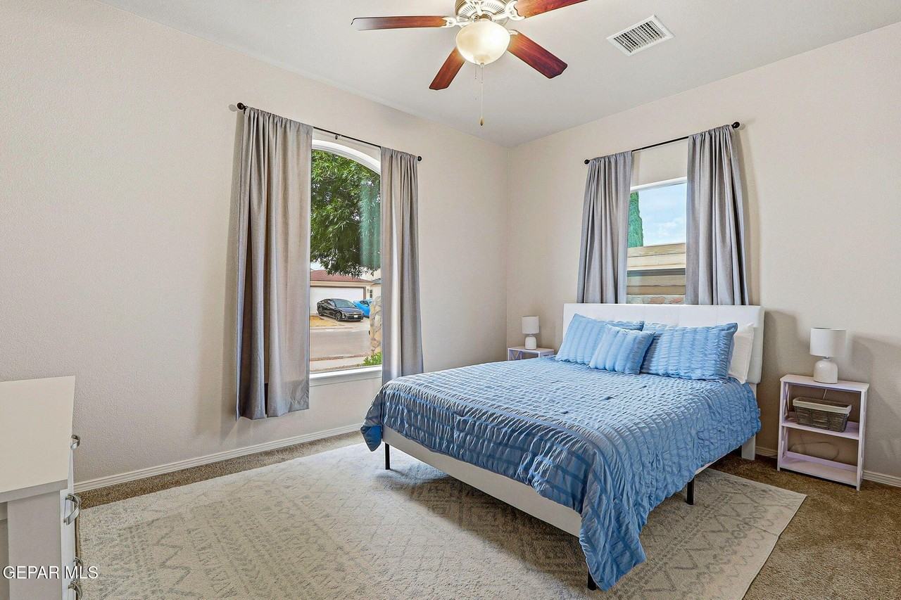 7120 Falling Leaf Cir - Photo 5 of 42