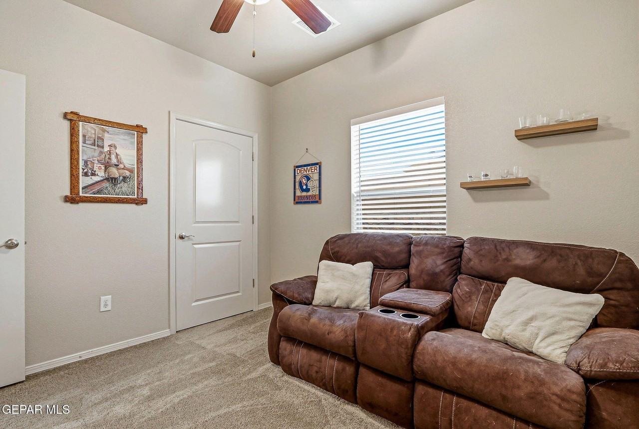 7120 Falling Leaf Cir - Photo 7 of 42