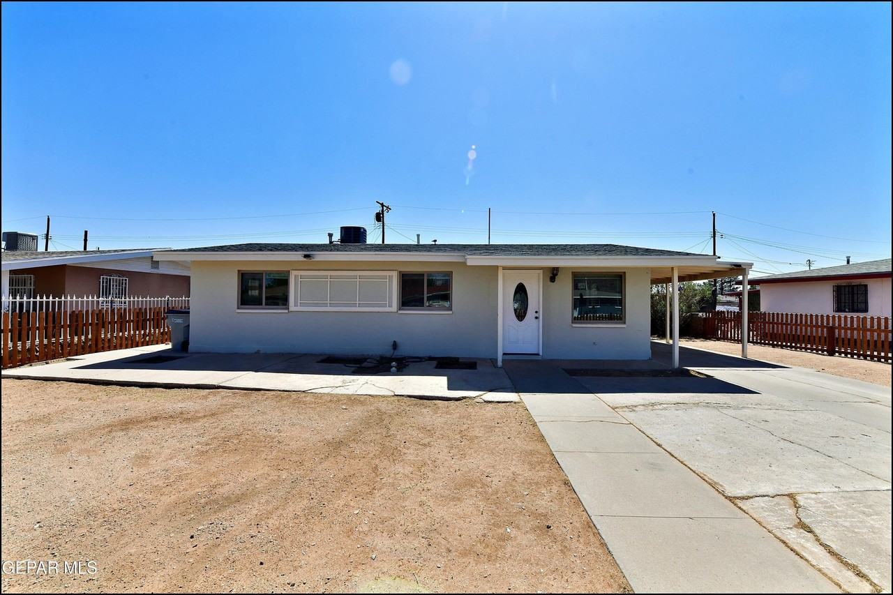 10324 Newport Dr - Photo 3 of 37