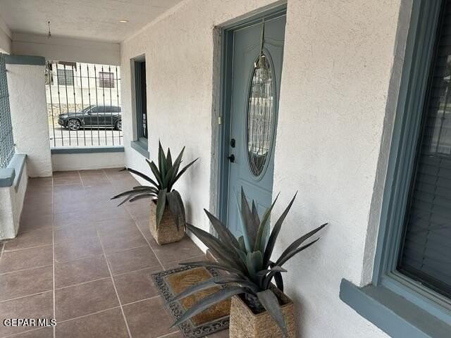 4222 Pershing Dr - Photo 3 of 32