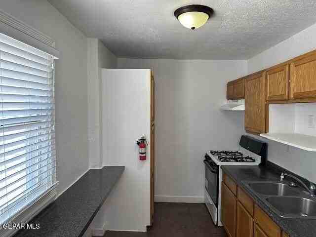 4222 Pershing Dr - Photo 7 of 32