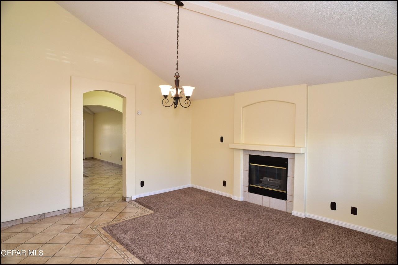 12636 Crystal Ridge St - Photo 6 of 47
