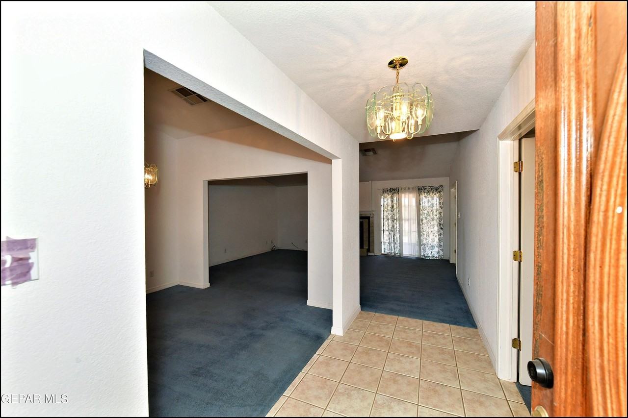 14101 Koshare Ct - Photo 4 of 48