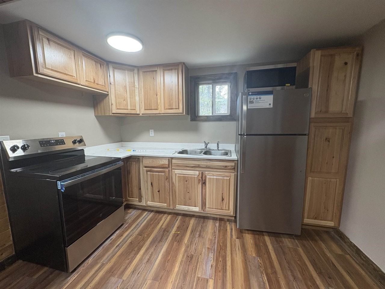 159 Nash St - Photo 5 of 8