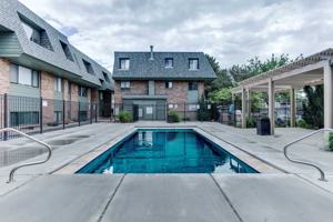 featured image of 1140 Walnut Ave #22