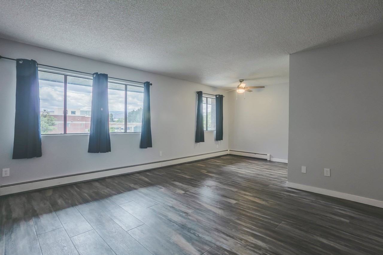 1140 Walnut Ave #22 - Photo 2 of 19