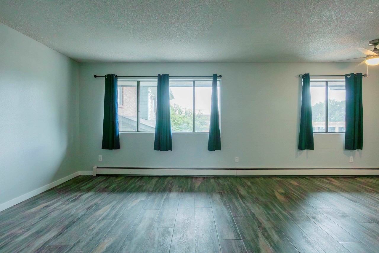 1140 Walnut Ave #22 - Photo 4 of 19