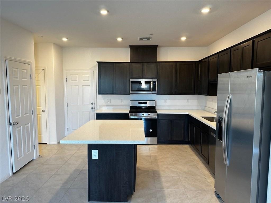 512 Ylang Pl - Photo 5 of 18