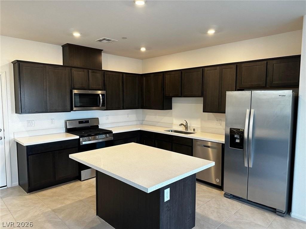 512 Ylang Pl - Photo 6 of 18
