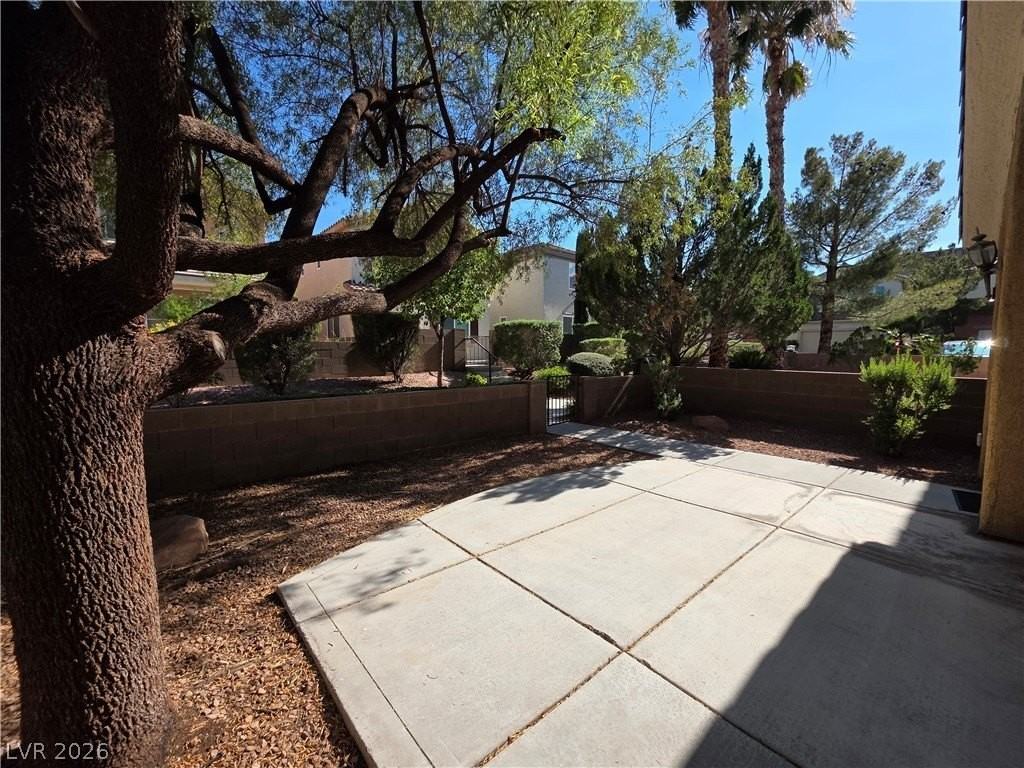 10021 Via Toro Ave - Photo 4 of 50