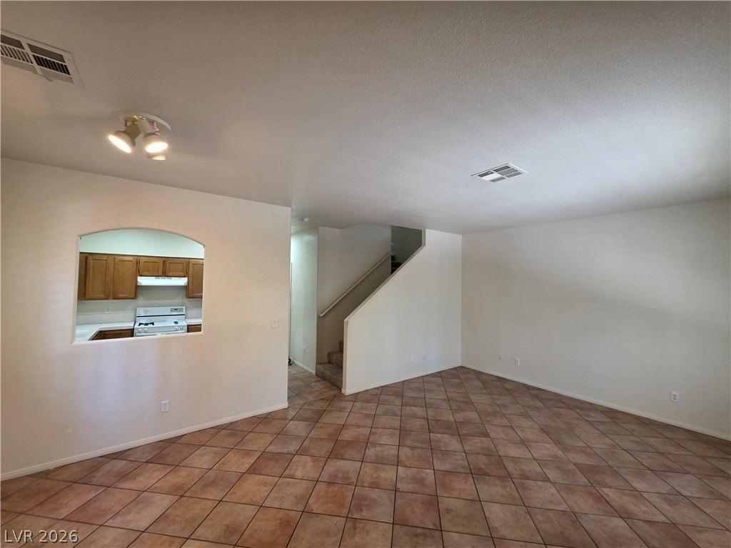10021 Via Toro Ave - Photo 3 of 50