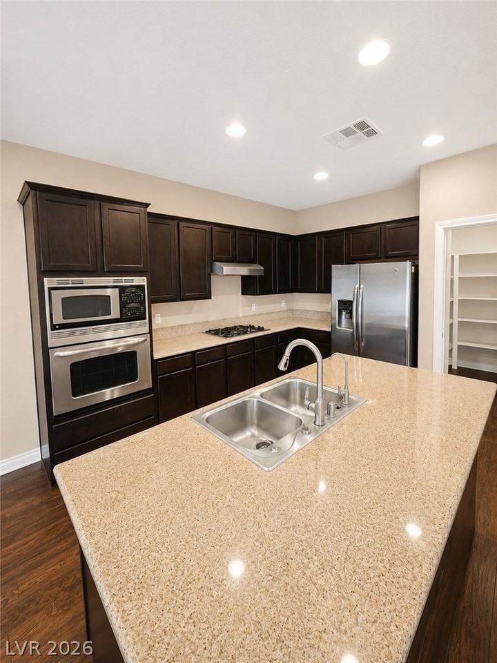 2113 Forest Mist Ave - Photo 2 of 19
